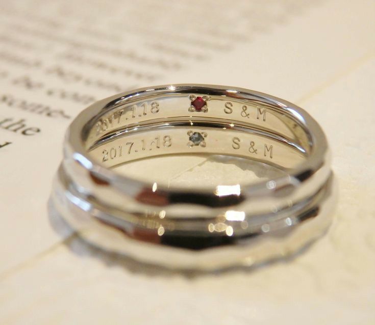 Anillo de compromiso elegante