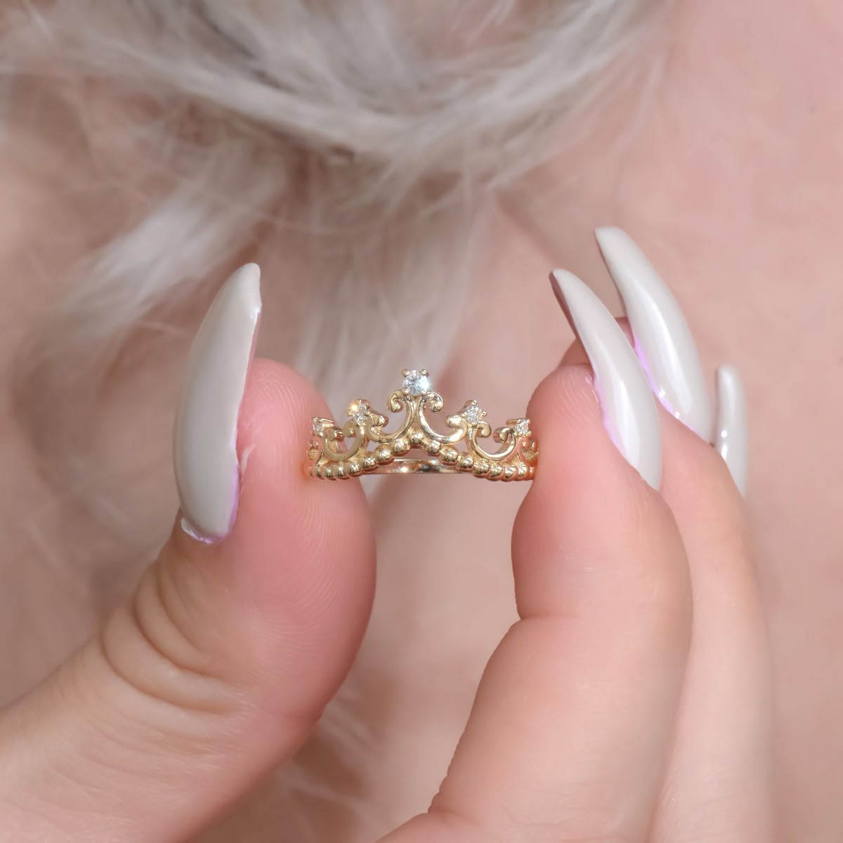 Anillo de compromiso elegante